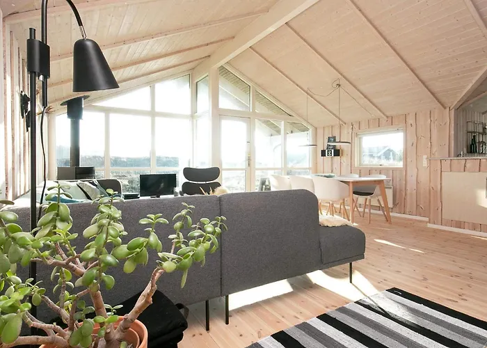Tranquil Retreat In - By Traum *
